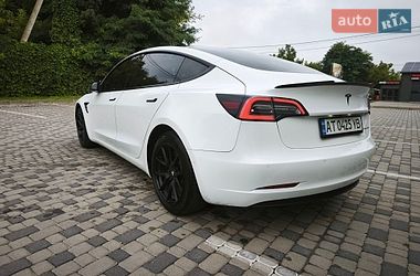 Седан Tesla Model 3 2021 в Івано-Франківську