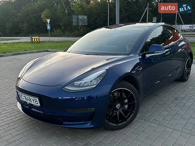 Tesla Model 3 2019