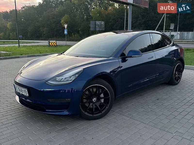 Tesla Model 3 2019