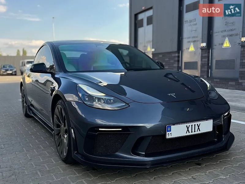 Tesla Model 3 2021