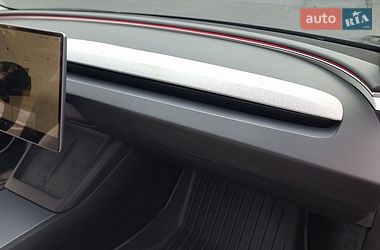 Седан Tesla Model 3 2025 в Кропивницькому