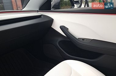 Седан Tesla Model 3 2025 в Кропивницькому