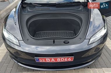 Седан Tesla Model 3 2025 в Кропивницькому