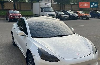 Седан Tesla Model 3 2020 в Києві