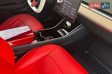 Седан Tesla Model 3 2020 в Києві