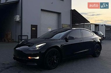 Седан Tesla Model 3 2021 в Львові