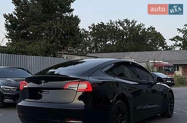 Седан Tesla Model 3 2021 в Львові