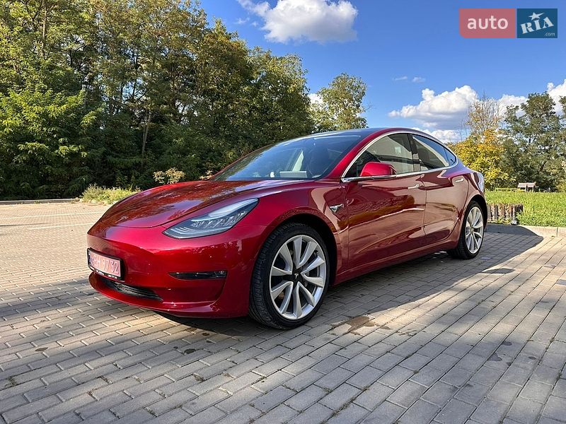 Tesla Model 3 2019