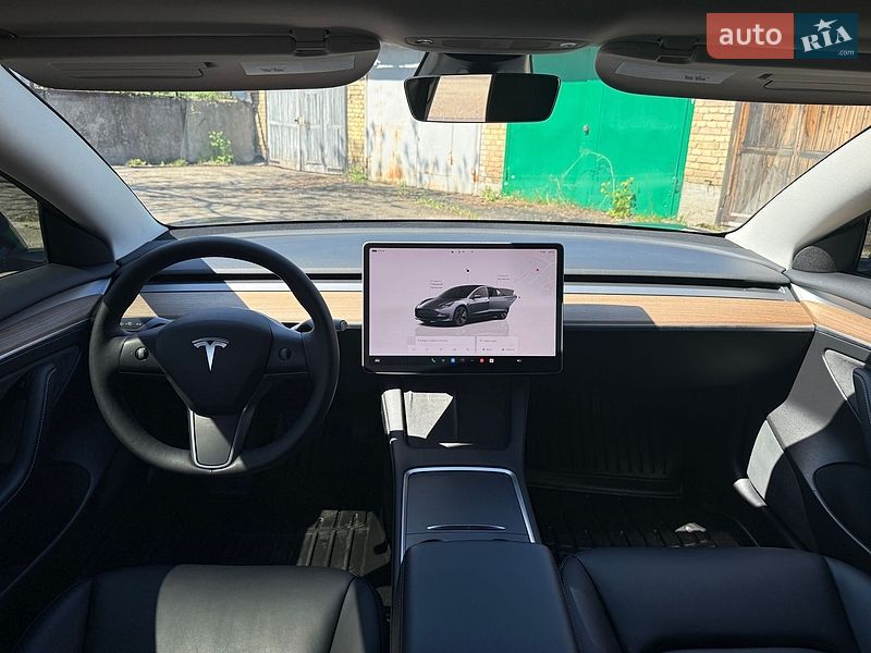 Седан Tesla Model 3 2022 в Києві