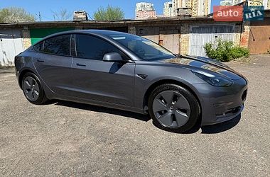 Седан Tesla Model 3 2022 в Києві