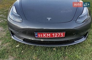 Седан Tesla Model 3 2023 в Олександрії