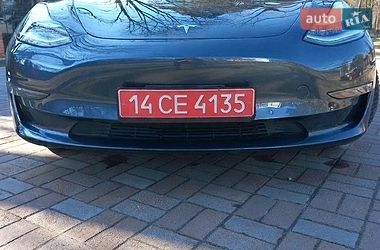 Седан Tesla Model 3 2020 в Львові