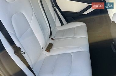 Седан Tesla Model 3 2021 в Києві