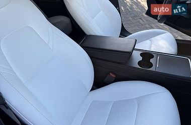 Седан Tesla Model 3 2021 в Києві