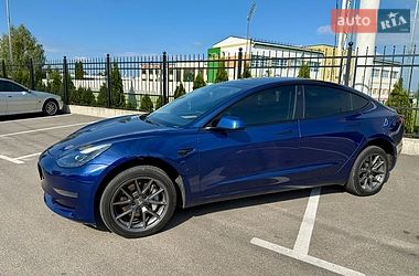 Седан Tesla Model 3 2023 в Києві
