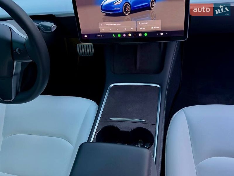 Седан Tesla Model 3 2023 в Дніпрі