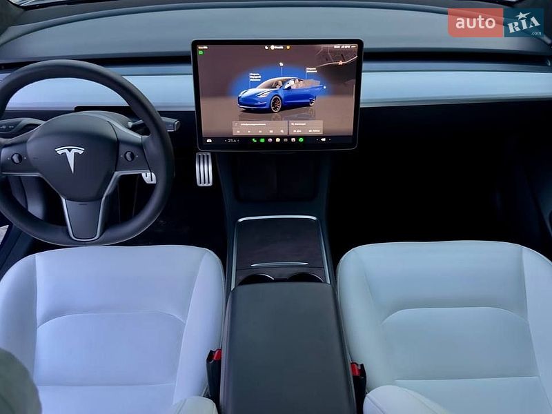 Седан Tesla Model 3 2023 в Дніпрі
