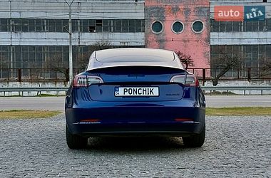 Седан Tesla Model 3 2023 в Дніпрі