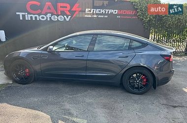 Седан Tesla Model 3 2021 в Киеве