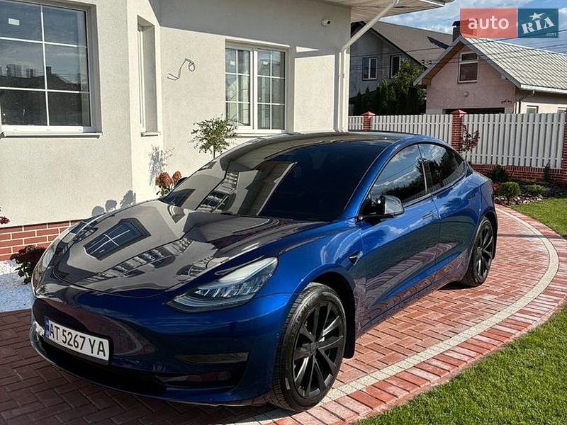 Седан Tesla Model 3 2019 в Ивано-Франковске фото Седан Tesla Model 3 2019 в Ивано-Франковске