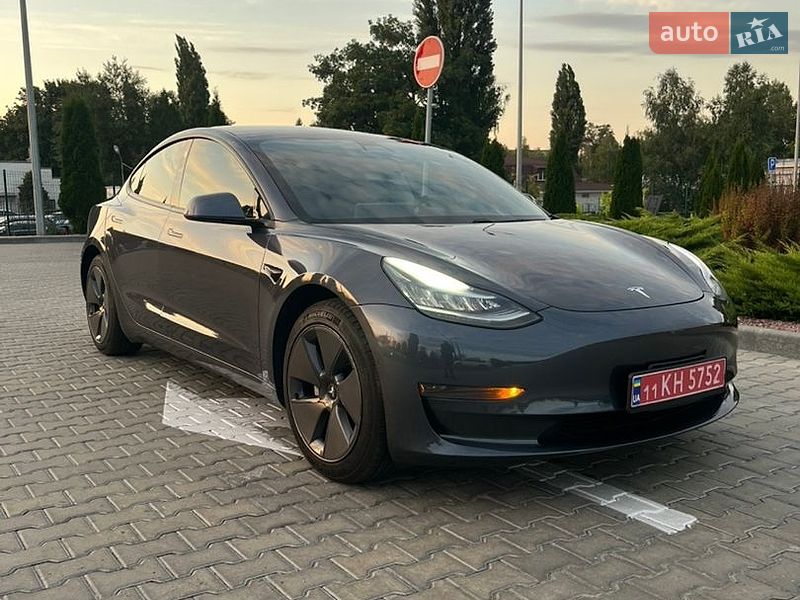 Седан Tesla Model 3 2020 в Кременчуге
