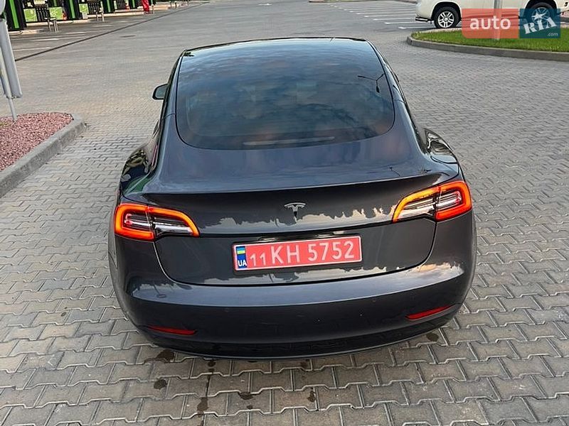 Седан Tesla Model 3 2020 в Кременчуге