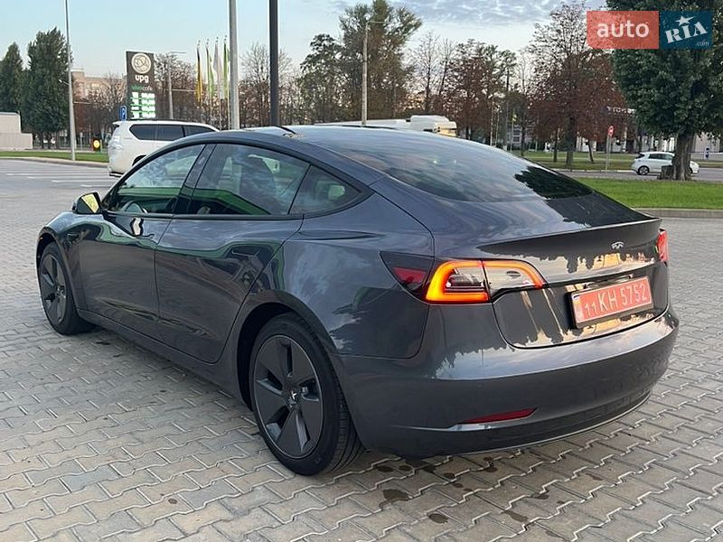 Седан Tesla Model 3 2020 в Кременчуге