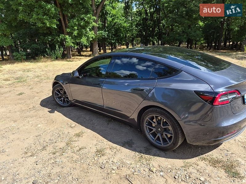 Седан Tesla Model 3 2022 в Одесі
