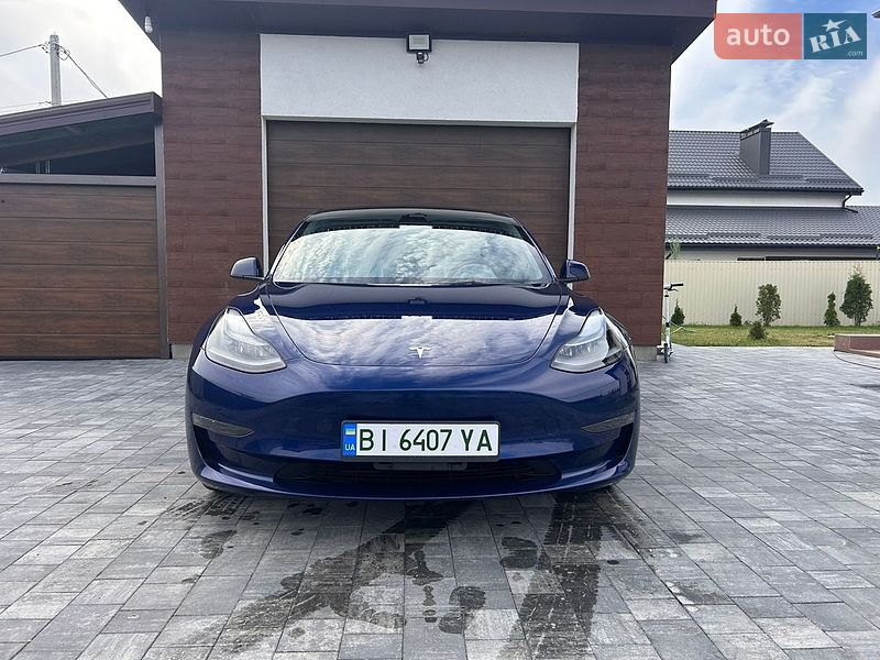 Седан Tesla Model 3 2022 в Полтаве