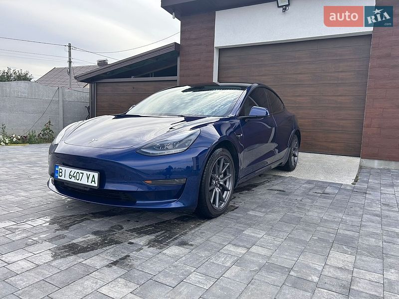 Седан Tesla Model 3 2022 в Полтаве