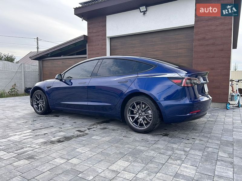 Седан Tesla Model 3 2022 в Полтаве