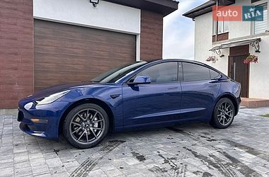 Седан Tesla Model 3 2022 в Полтаве