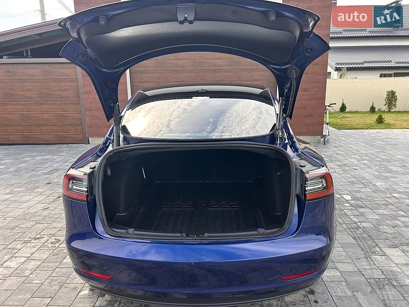 Седан Tesla Model 3 2022 в Полтаве