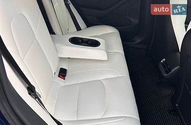 Седан Tesla Model 3 2022 в Полтаве