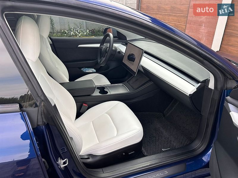 Седан Tesla Model 3 2022 в Полтаве