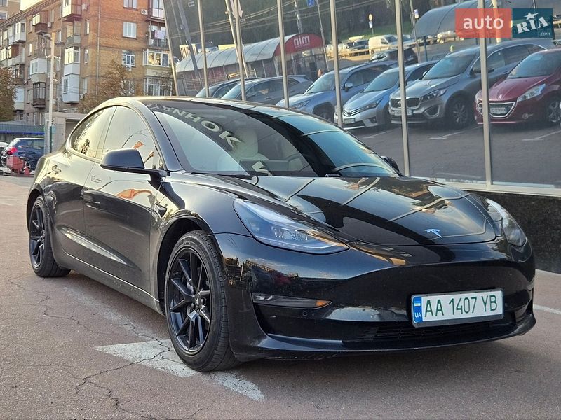 Tesla Model 3 2021