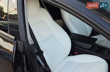Седан Tesla Model 3 2021 в Києві