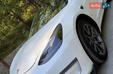 Седан Tesla Model 3 2019 в Львове