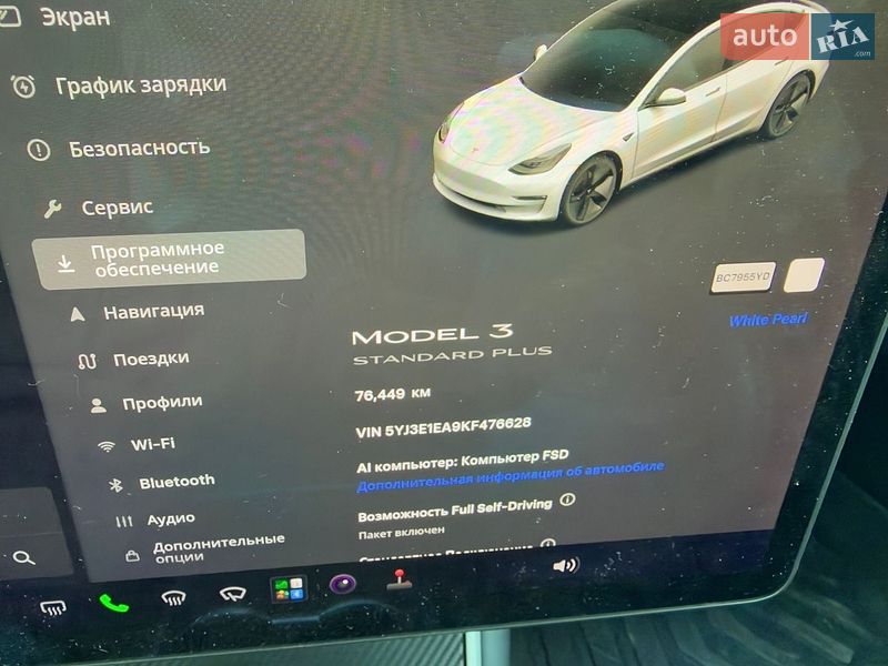 Седан Tesla Model 3 2019 в Львове