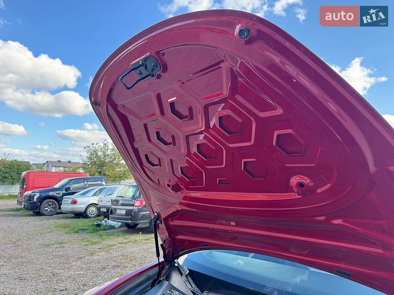 Седан Tesla Model 3 2018 в Ровно