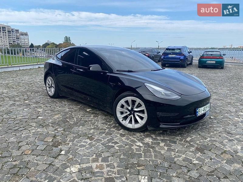 Седан Tesla Model 3 2021 в Днепре