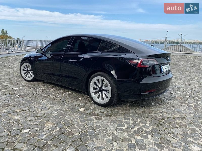 Седан Tesla Model 3 2021 в Днепре