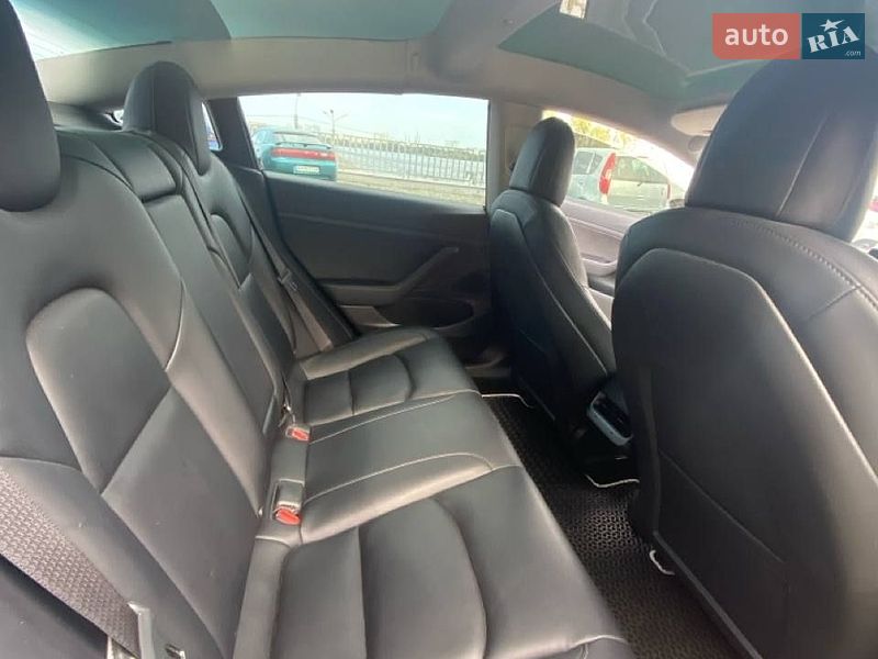 Седан Tesla Model 3 2021 в Днепре