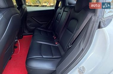 Седан Tesla Model 3 2021 в Киеве