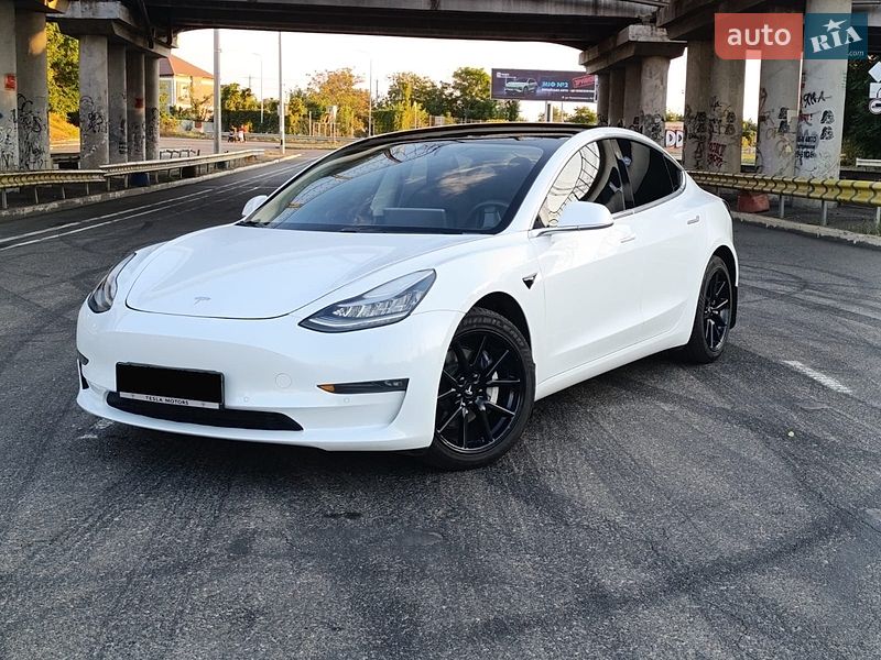 Tesla Model 3 2019 Tesla Model 3 2019