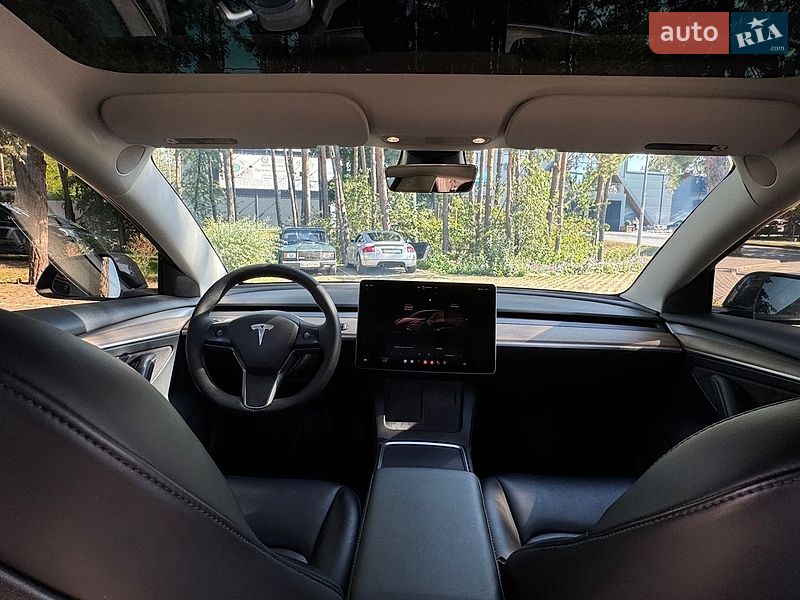 Седан Tesla Model 3 2022 в Гостомеле