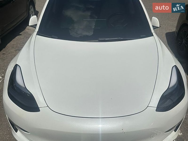 Седан Tesla Model 3 2022 в Дніпрі