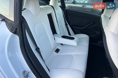 Седан Tesla Model 3 2023 в Рівному