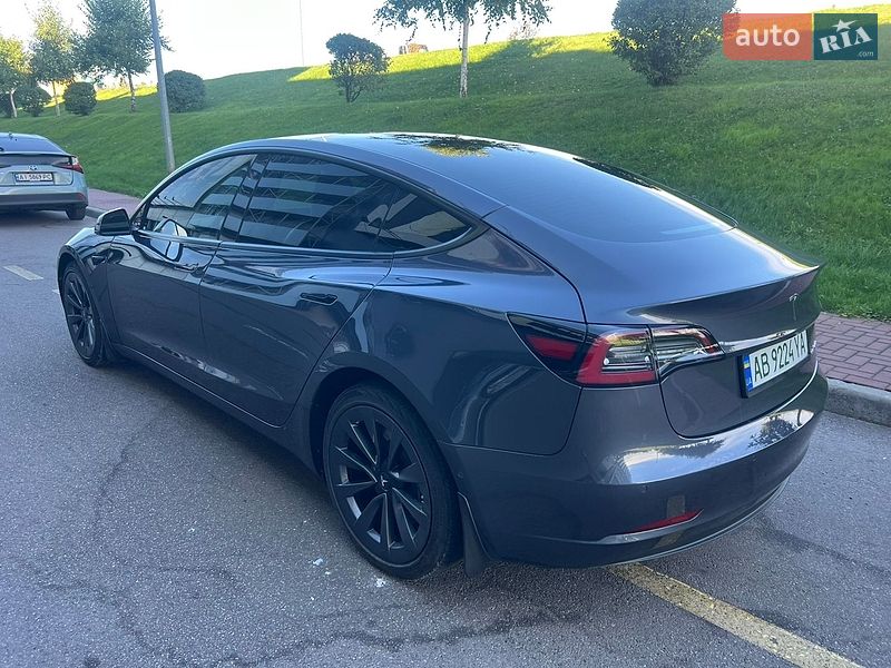 Седан Tesla Model 3 2022 в Києві