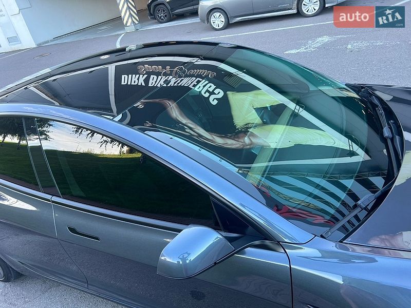 Седан Tesla Model 3 2022 в Києві